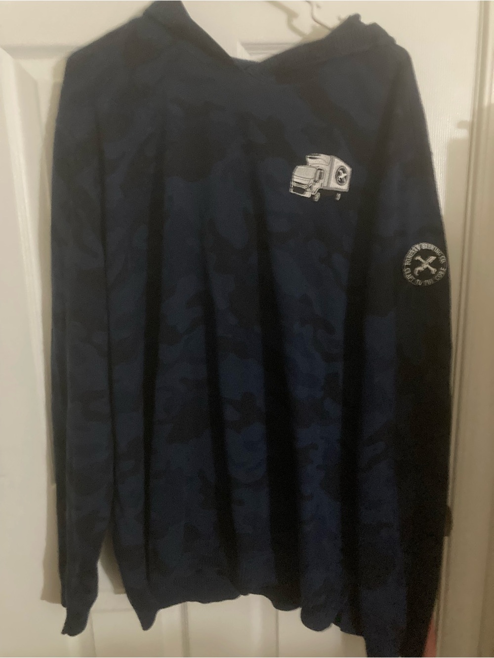 Bonesaw collection men’s 3XL johnnie-O Navy Camouflage Hooded Pullover